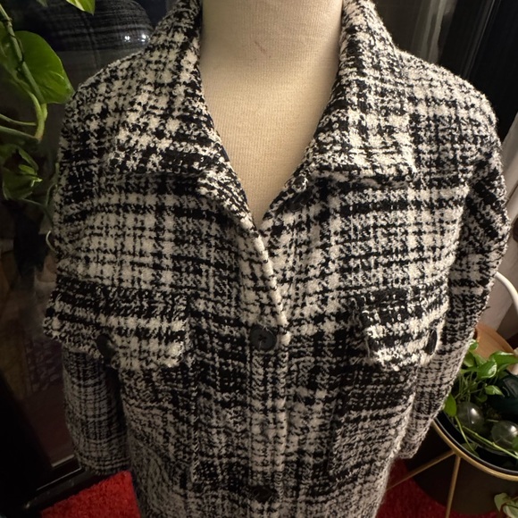 REVOLVE - LBLC The Label - NWT -Monochrome Checkered Trench Coat - Picture 4 of 9